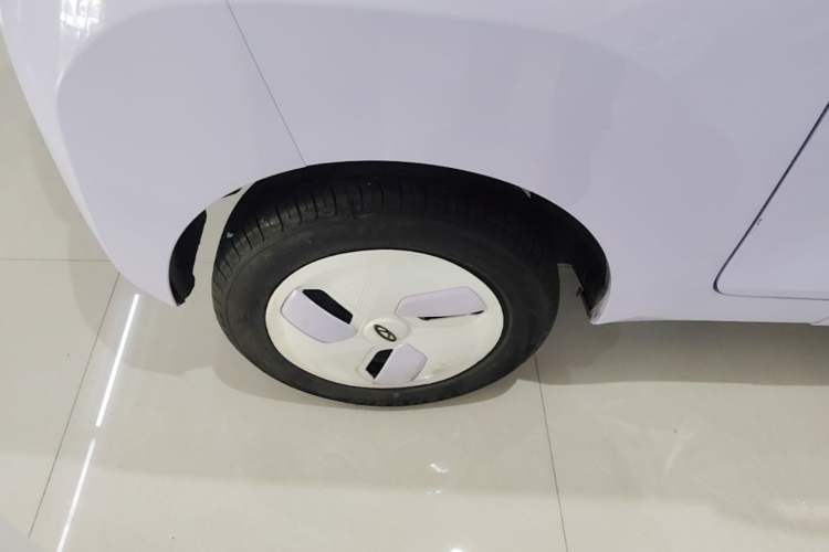 Used Chery QQ Ice Cream 2024 170km Milkshake Right Rear Wheel Hub