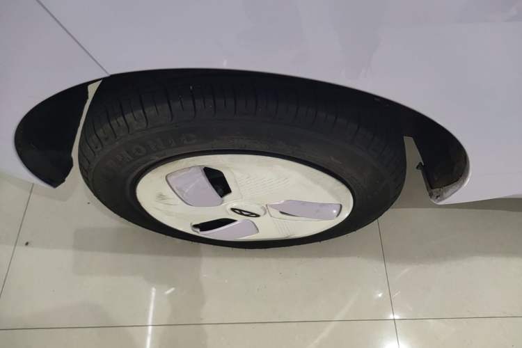 Used Chery QQ Ice Cream 2024 170km Milkshake Right Rear Wheel Hub
