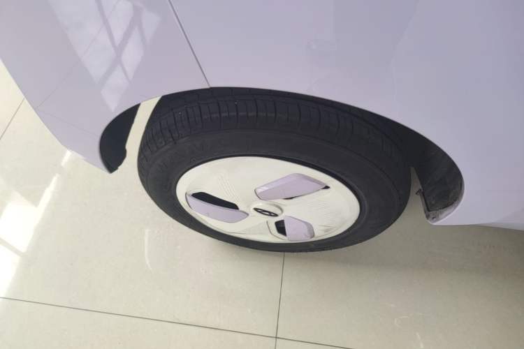 Used Chery QQ Ice Cream 2024 170km Milkshake Right Rear Wheel Hub