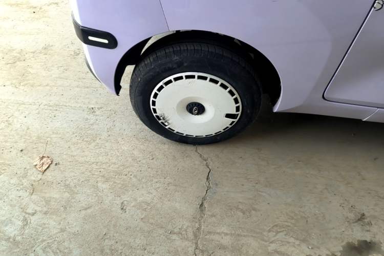 Used Chery QQ Ice Cream 2024 170km Sundae Right Rear Wheel Hub