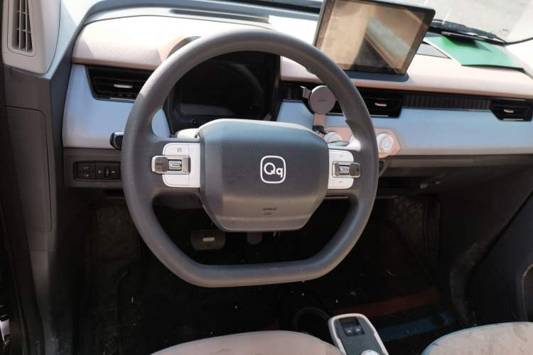 Used Chery QQ Ice Cream 2024 Edition Youth Version 205km Sundae Steering Wheel