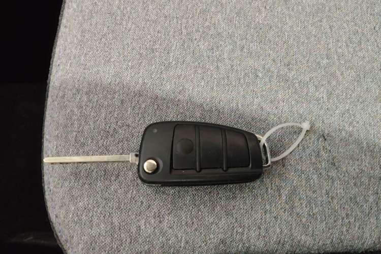 Used Chery QQ Ice Cream 2024 170km Milkshake Vehicle Key