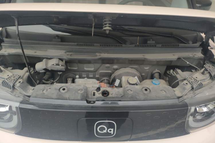 Used Chery QQ Ice Cream 2024 Edition Youth Version 205km Sundae Engine Bay