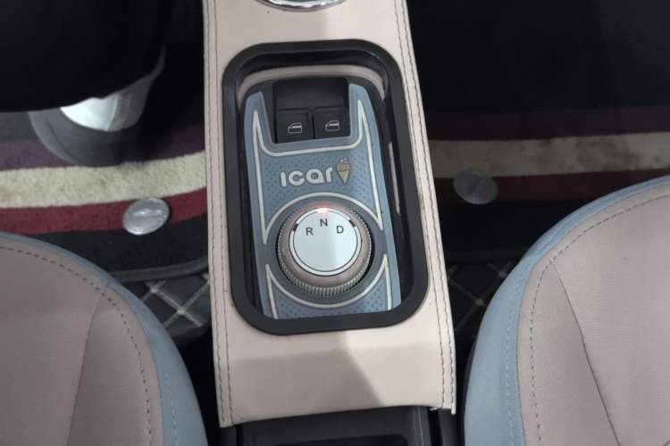 Used Chery QQ Ice Cream 2024 Edition Youth Version 205km Sundae Gear Lever