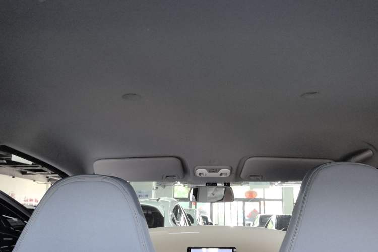 Used Chery QQ Ice Cream 2024 Edition Youth Version 205km Sundae Headliner