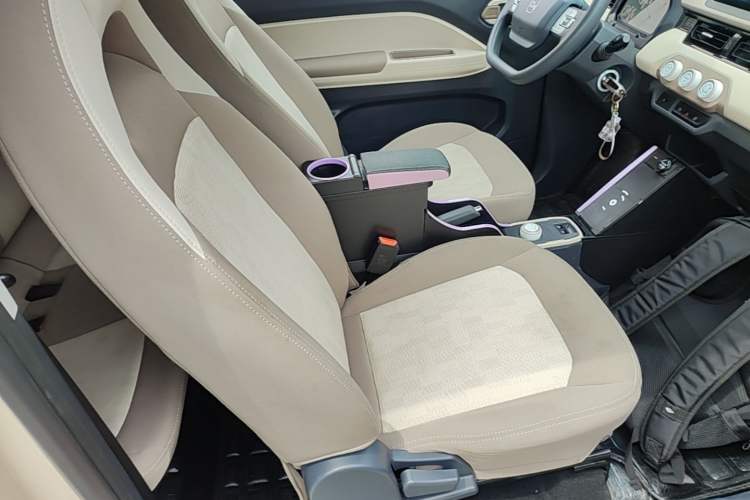 Used Chery QQ Ice Cream 2024 Edition Youth Version 205km Sundae Right Front Seat