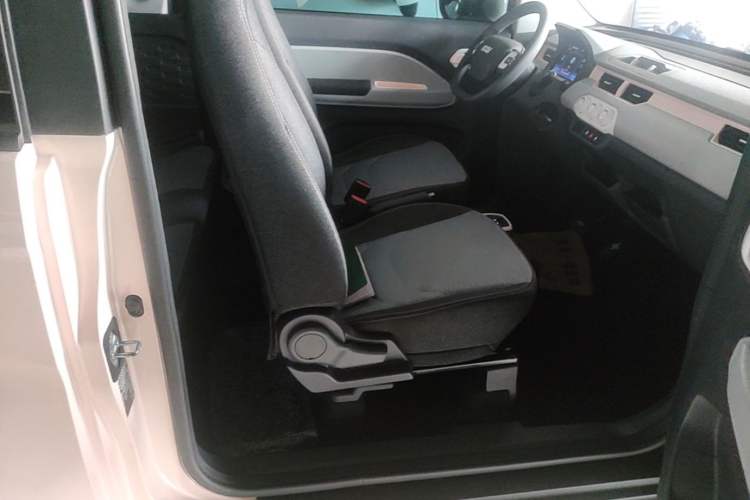 Used Chery QQ Ice Cream 2024 170km Milkshake Right Front Seat