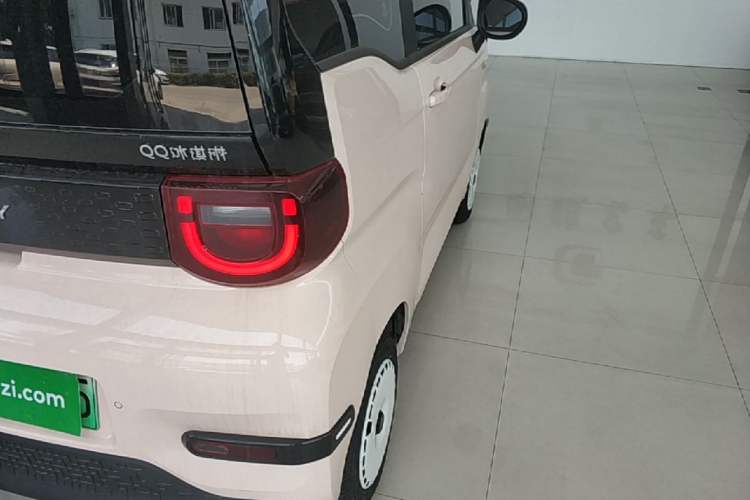 Used Chery QQ Ice Cream 2024 Edition Youth Version 205km Sundae Right Rear Taillight
