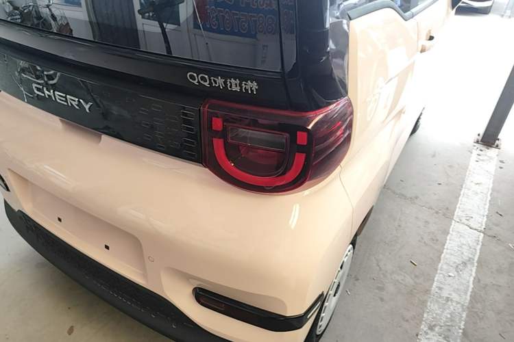 Used Chery QQ Ice Cream 2024 Edition Youth Version 205km Sundae Right Rear Taillight