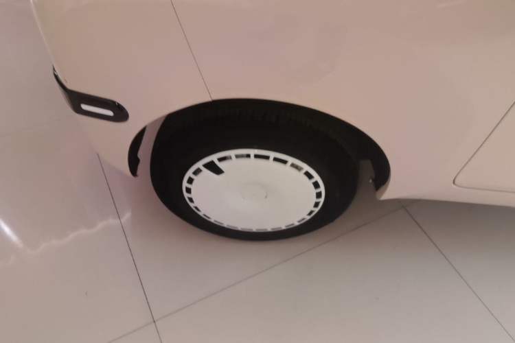 Used Chery QQ Ice Cream 2024 170km Sundae Right Rear Wheel Hub