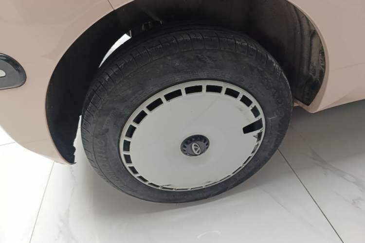 Used Chery QQ Ice Cream 2024 170km Sundae Right Rear Wheel Hub