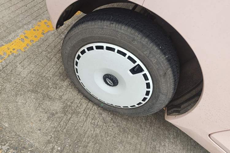 Used Chery QQ Ice Cream 2024 205km Sundae Right Rear Wheel Hub