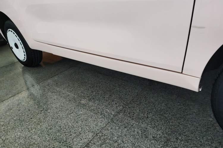 Used Chery QQ Ice Cream 2024 Edition Youth Version 205km Sundae Right Side Sill