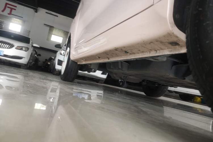 Used Chery QQ Ice Cream 2024 170km Milkshake Right Side Sill