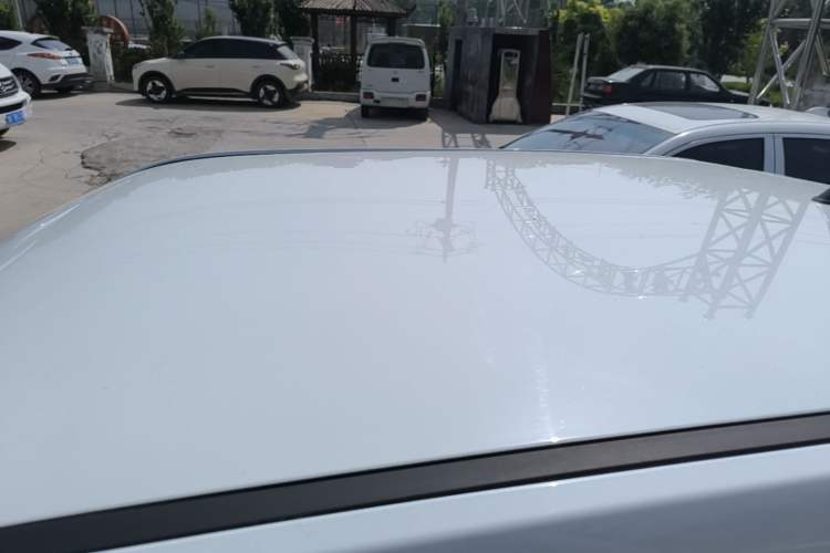 Used Chery QQ Ice Cream 2024 Youth Edition 205km Milkshake Roof