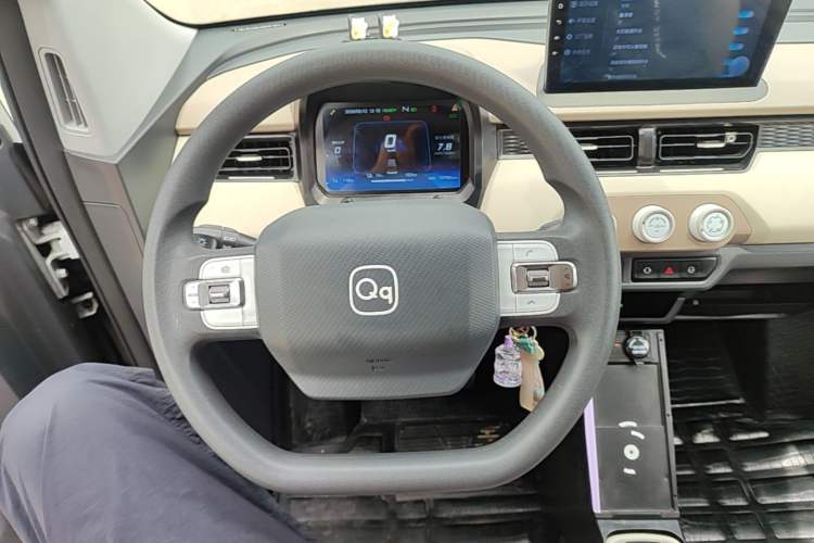 Used Chery QQ Ice Cream 2024 Edition Youth Version 205km Sundae Steering Wheel