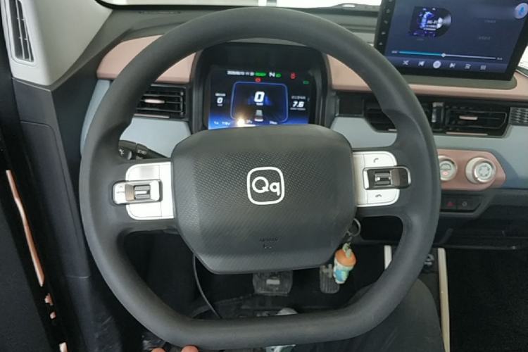 Used Chery QQ Ice Cream 2024 Edition Youth Version 205km Sundae Steering Wheel