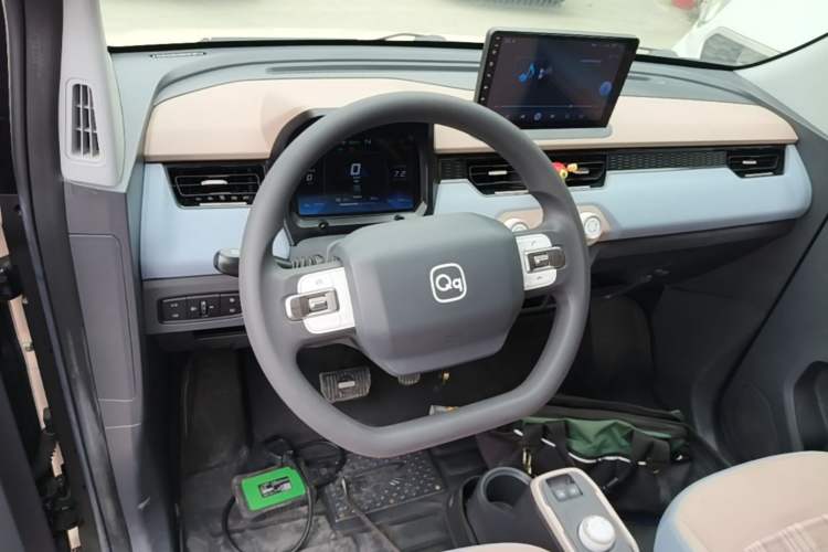 Used Chery QQ Ice Cream 2024 Edition Youth Version 205km Sundae Steering Wheel