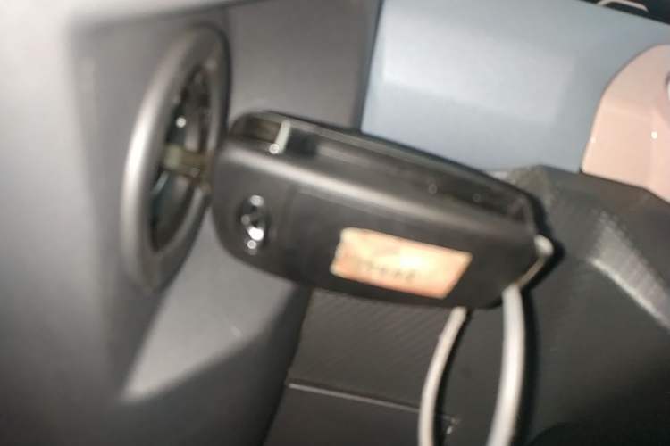 Used Chery QQ Ice Cream 2024 Edition Youth Version 205km Sundae Vehicle Key
