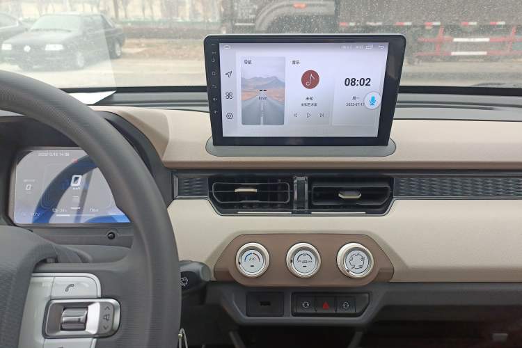 Used Chery QQ Ice Cream 2024 Edition Youth Version 205km Sundae Audio And AC Panel