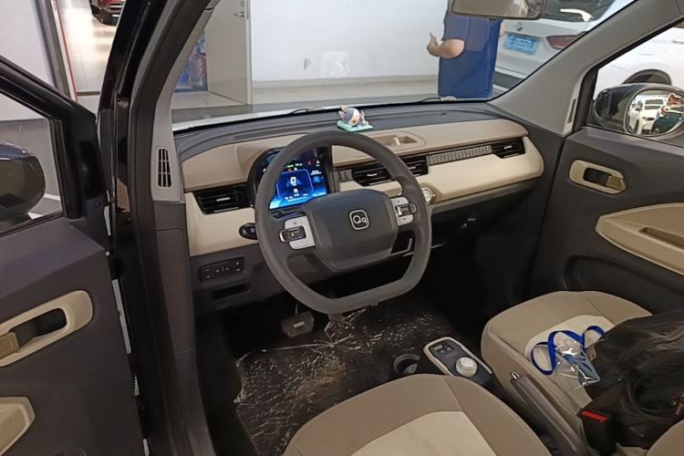 Used Chery QQ Ice Cream 2024 170km Sundae Center Console