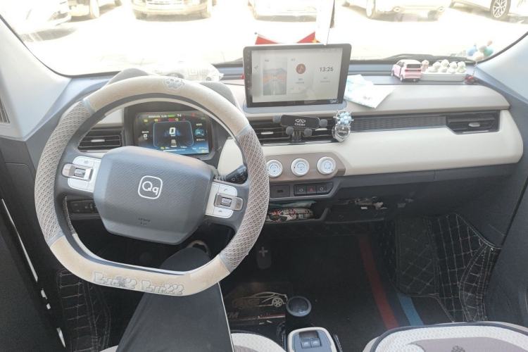 Used Chery QQ Ice Cream 2024 Edition Youth Version 205km Sundae Center Console