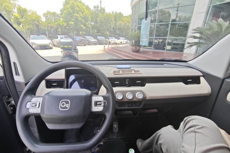 Used Chery QQ Ice Cream 2024 170km Sundae Center Console