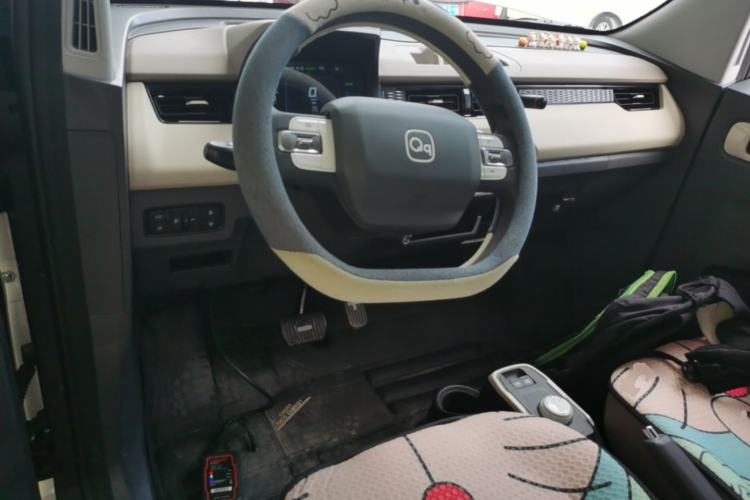 Used Chery QQ Ice Cream 2024 Edition Youth Version 205km Sundae Center Console