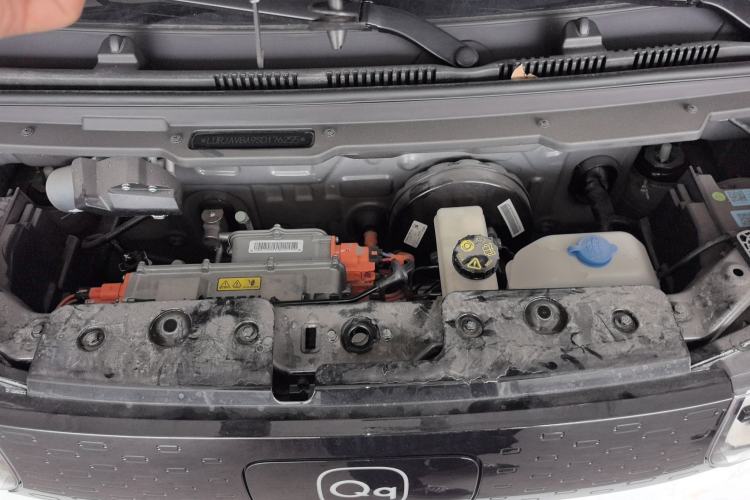 Used Chery QQ Ice Cream 2024 Edition Youth Version 205km Sundae Engine Bay