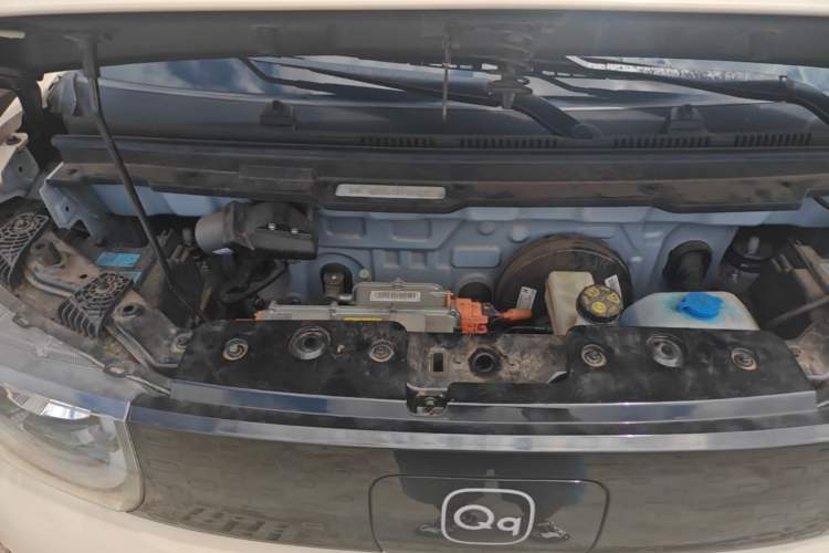 Used Chery QQ Ice Cream 2024 Edition Youth Version 205km Sundae Engine Bay