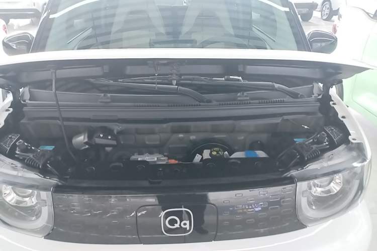 Used Chery QQ Ice Cream 2024 Edition Youth Version 205km Sundae Engine Bay