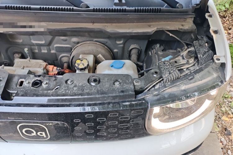 Used Chery QQ Ice Cream 2024 120km Cone Engine Bay Left