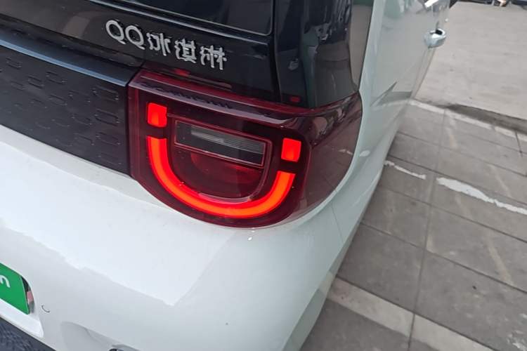 Used Chery QQ Ice Cream 2024 Edition Youth Version 205km Sundae Exterior 3