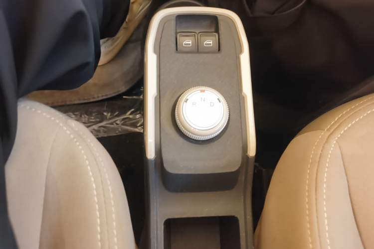 Used Chery QQ Ice Cream 2024 170km Sundae Gear Lever