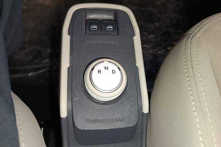 Used Chery QQ Ice Cream 2024 170km Sundae Gear Lever