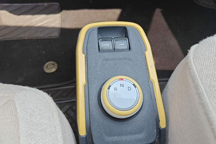 Used Chery QQ Ice Cream 2024 170km Milkshake Gear Lever