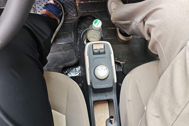 Used Chery QQ Ice Cream 2024 170km Sundae Gear Lever