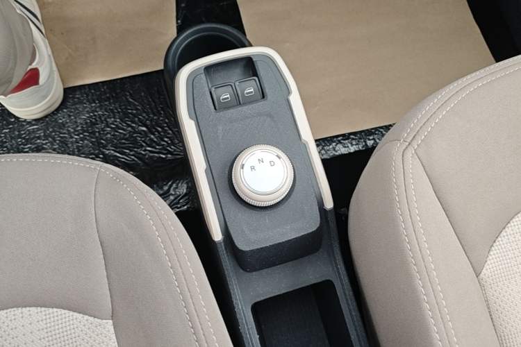 Used Chery QQ Ice Cream 2024 170km Sundae Gear Lever