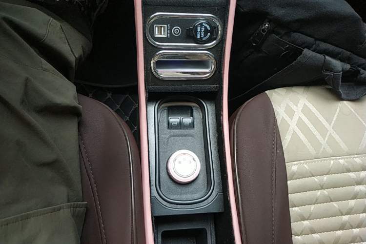 Used Chery QQ Ice Cream 2024 120km Milkshake Gear Lever