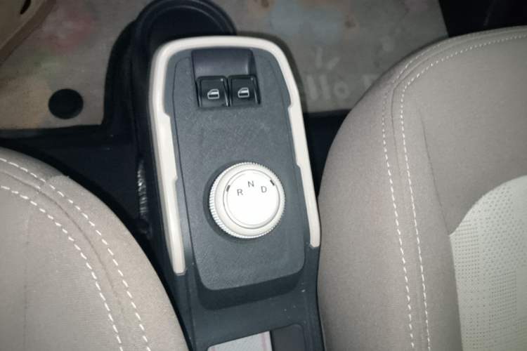 Used Chery QQ Ice Cream 2024 205km Sundae Gear Lever