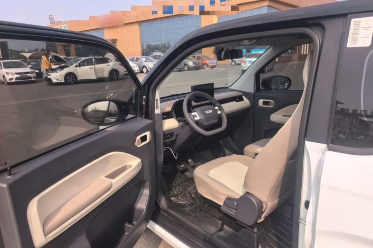 Used Chery QQ Ice Cream 2024 170km Sundae Interior 1