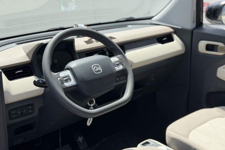 Used Chery QQ Ice Cream 2024 170km Sundae Interior 3