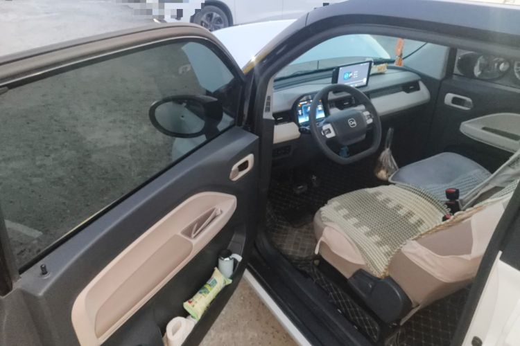 Used Chery QQ Ice Cream 2024 Edition Youth Version 205km Sundae Interior 3