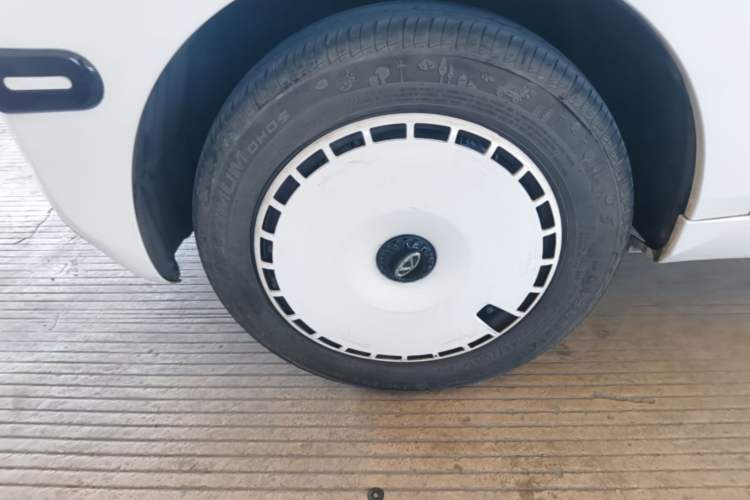 Used Chery QQ Ice Cream 2024 170km Sundae Left Front Wheel Hub