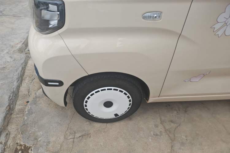 Used Chery QQ Ice Cream 2024 Edition Youth Version 205km Sundae Left Front Wheel Hub