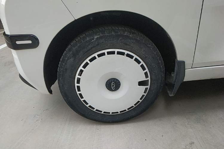 Used Chery QQ Ice Cream 2024 120km Milkshake Left Front Wheel Hub