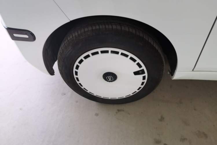 Used Chery QQ Ice Cream 2024 Edition Youth Version 205km Sundae Left Front Wheel Hub