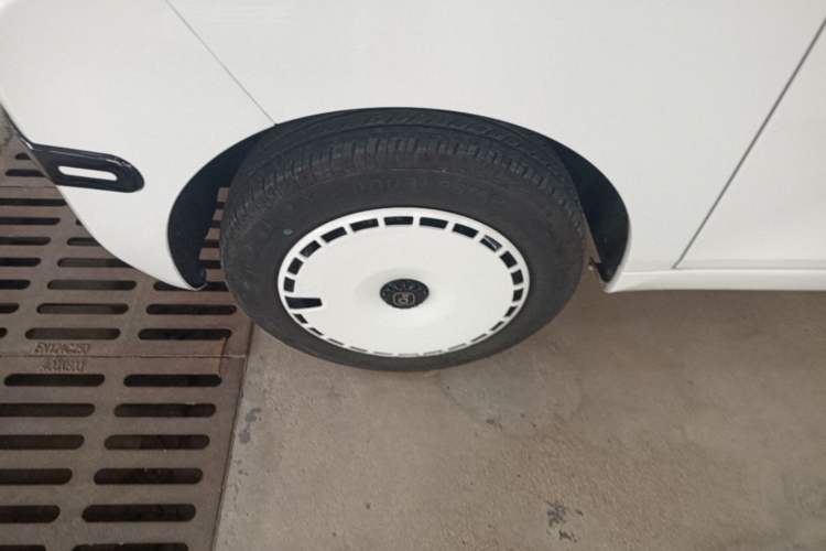 Used Chery QQ Ice Cream 2024 205km Sundae Left Front Wheel Hub
