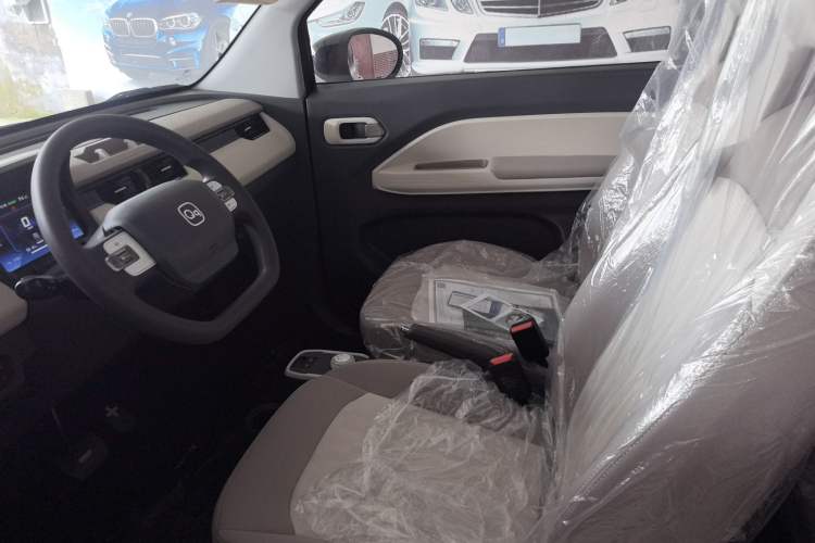 Used Chery QQ Ice Cream 2024 Edition Youth Version 205km Sundae Left Rear Seat