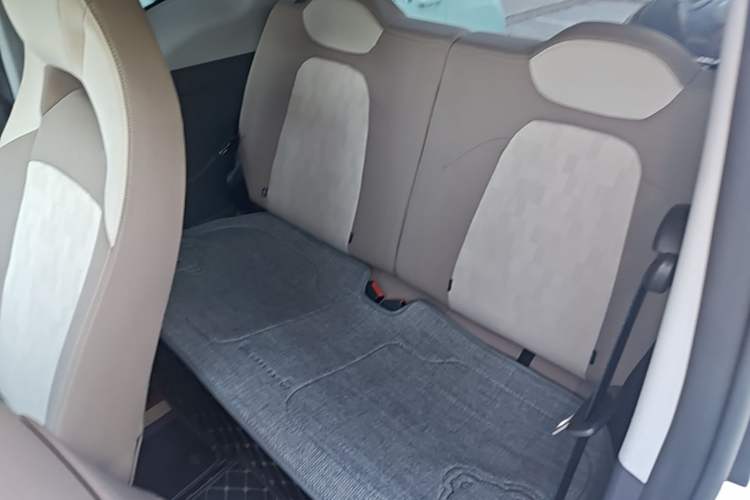 Used Chery QQ Ice Cream 2024 Edition Youth Version 205km Sundae Left Rear Seat
